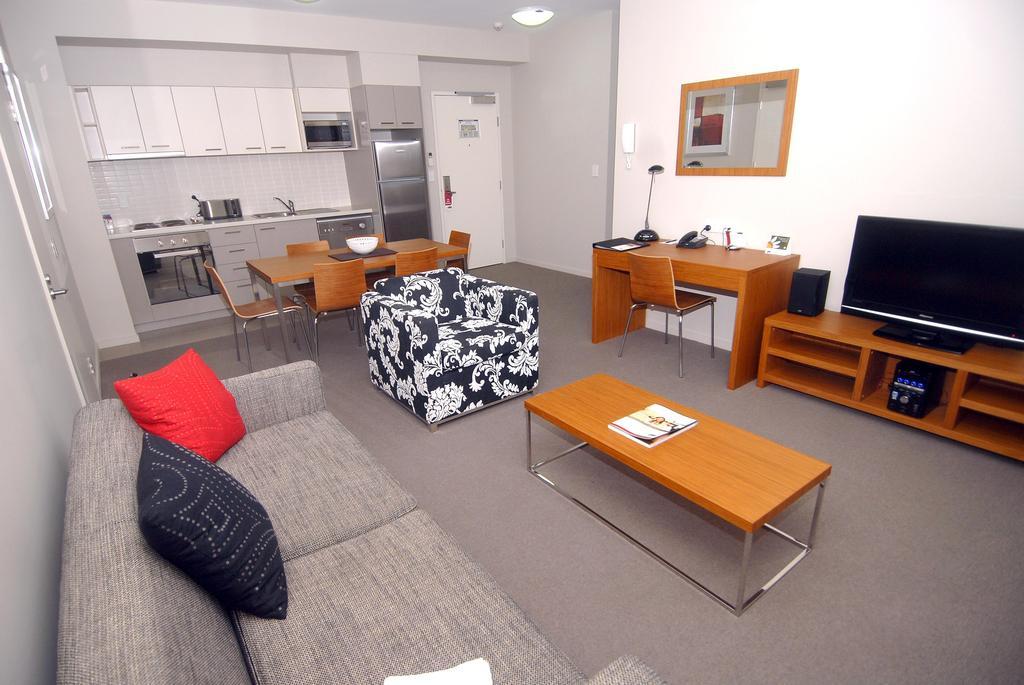 Gladstone Downtown Central Apartment Hotel Official الغرفة الصورة